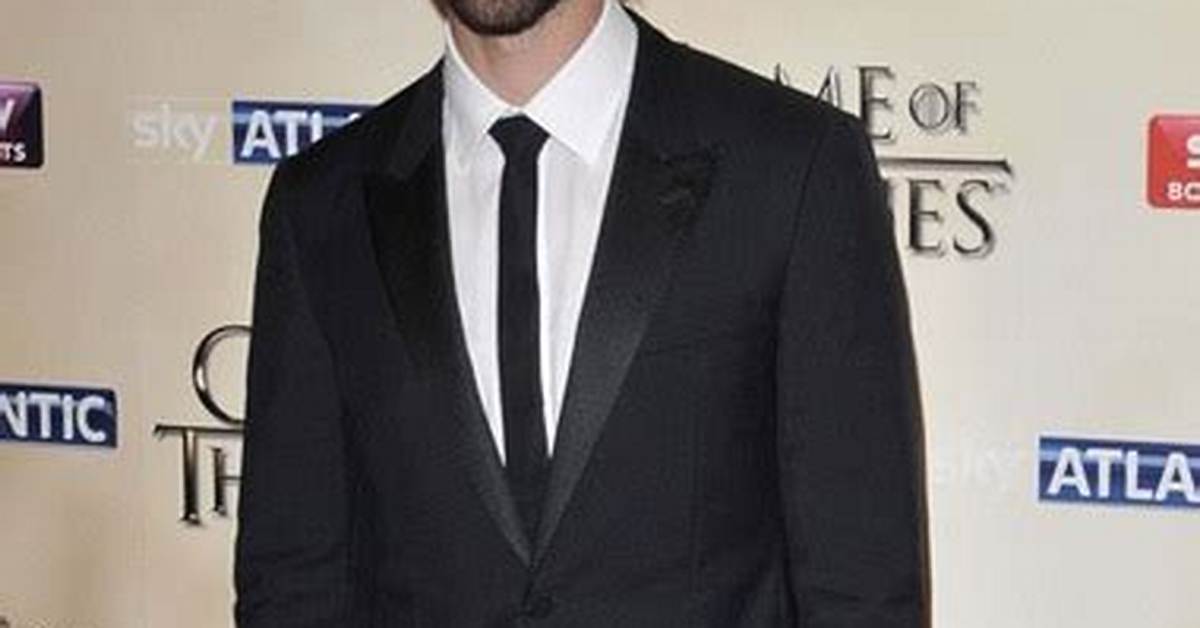 Michiel Huisman Height