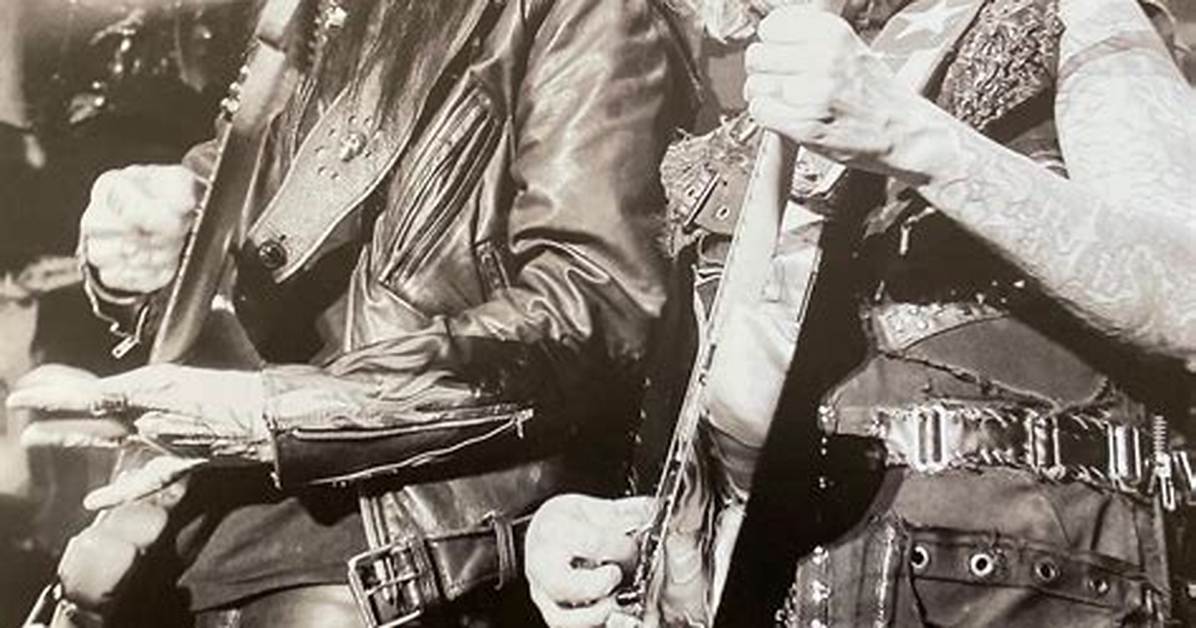Mick Mars of M%C3%B6Tley Cr%C3%Bce Net Worth 150. Jpg