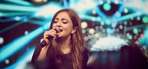 Monali Thakur Contact Number, Whatsapp Number, Office Phone Number