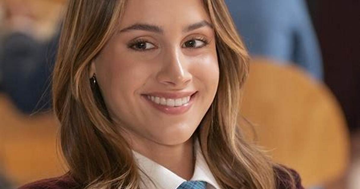 Nell Verlaque | Bio, Age, Net Worth, Relationship, Career