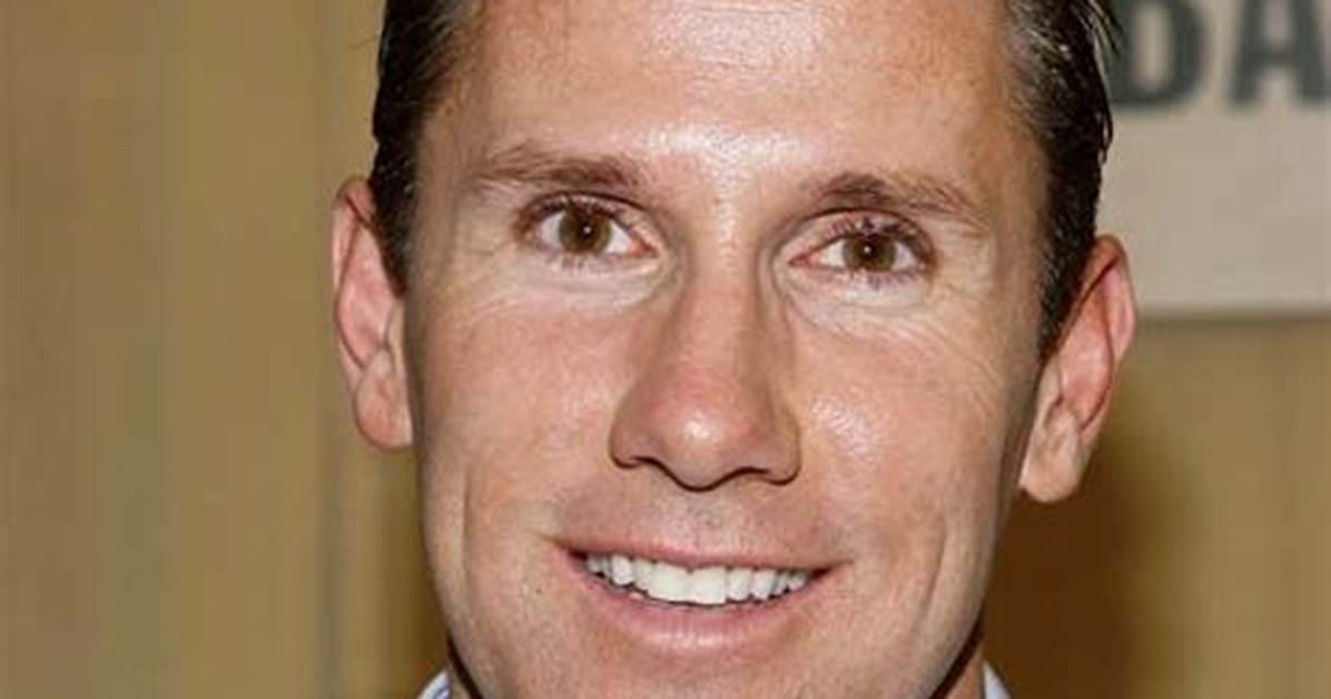 Nicholas Sparks the Return, Bio, Wiki, Age, Height, Family, Wife, Quotes, and Net Worth