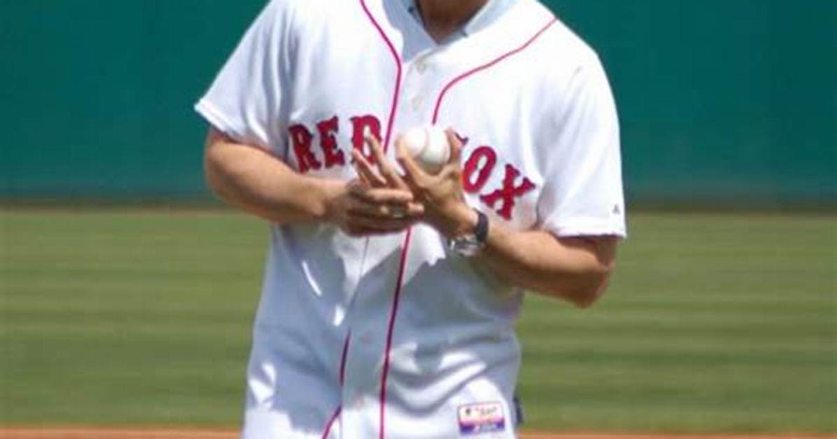 Nomar Garciaparra Red Sox, Bio, Wiki, Age, Height, Dodgers, Salary, and Net Worth