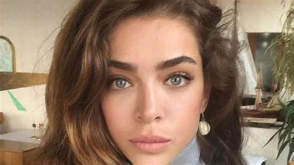 Oyku Celik – Biography, Facts & Life Story