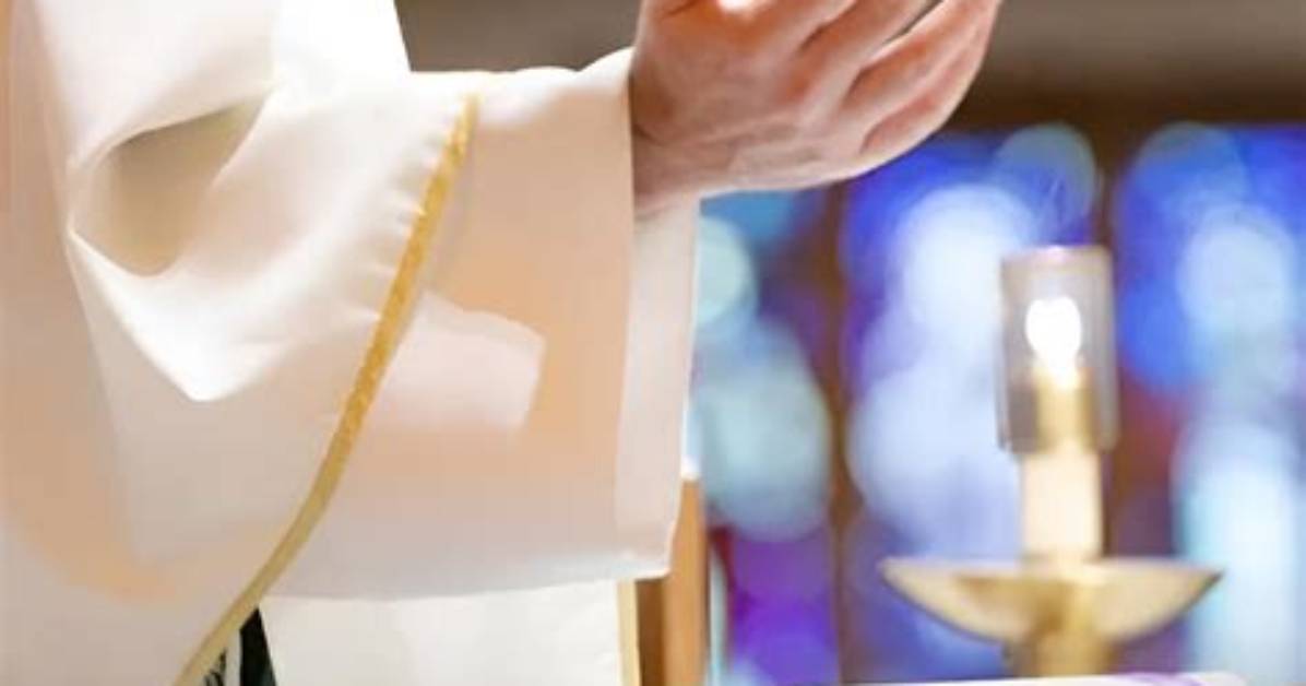 Pastor Resigns from Church After Learning That He Used One Wrong Word in Baptizing People for 25 Year's