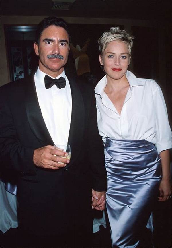 Phil Bronstein Bio, Wiki, Age, Wife, Komodo, Sharon Stone, and Net Worth