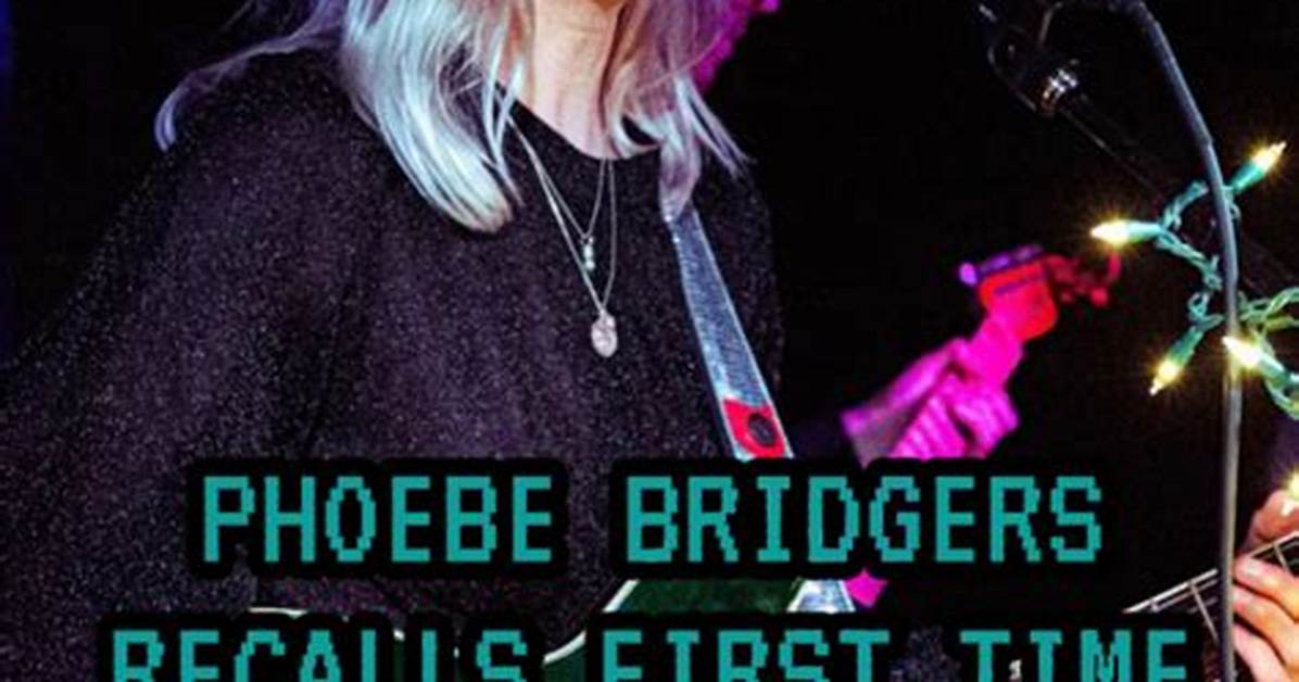Phoebe Bridgers Said Her First Time Texting Taylor Swift Was a "Total High" — Here's a Look at Their Sweet Friendship