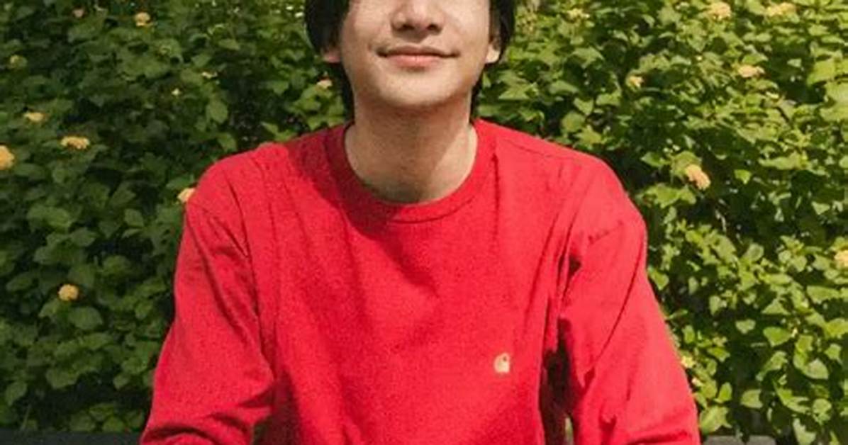 Phum Viphurit Net Worth 2024