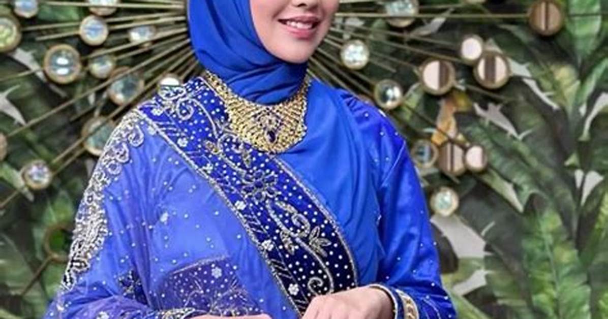 Putri Marino Indonesian Actress | Net Worth, Age, Bio, Wiki, Career, Family, Nationality, Ethnicity, Partner, Photos and Facts