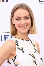 Rachel Skarsten Net Worth – How Much Is Skarsten Worth?