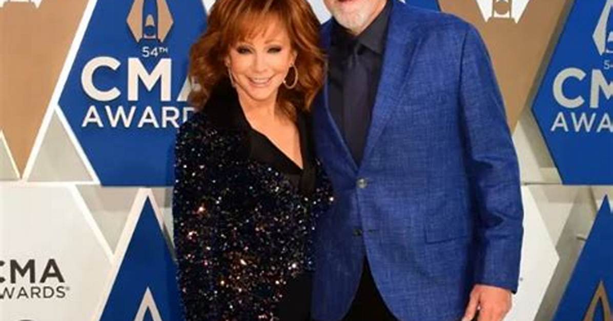 Reba Mcentire Height