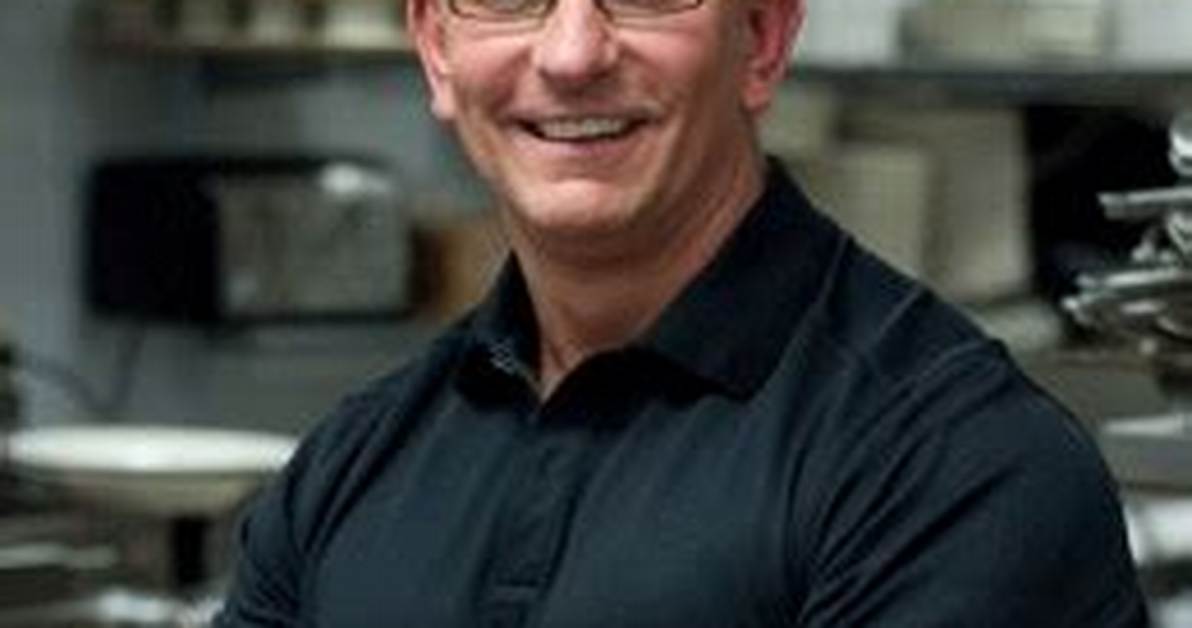 Robert Irvine Chef, Bio, Wiki, Age, Height, Wife, Daughters, Recipes, Restaurants, and Net Worth