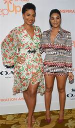 Sanaa Lathan Height