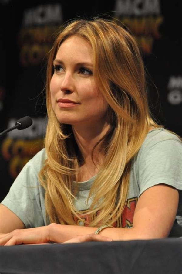 Sarah Carter Net Worth