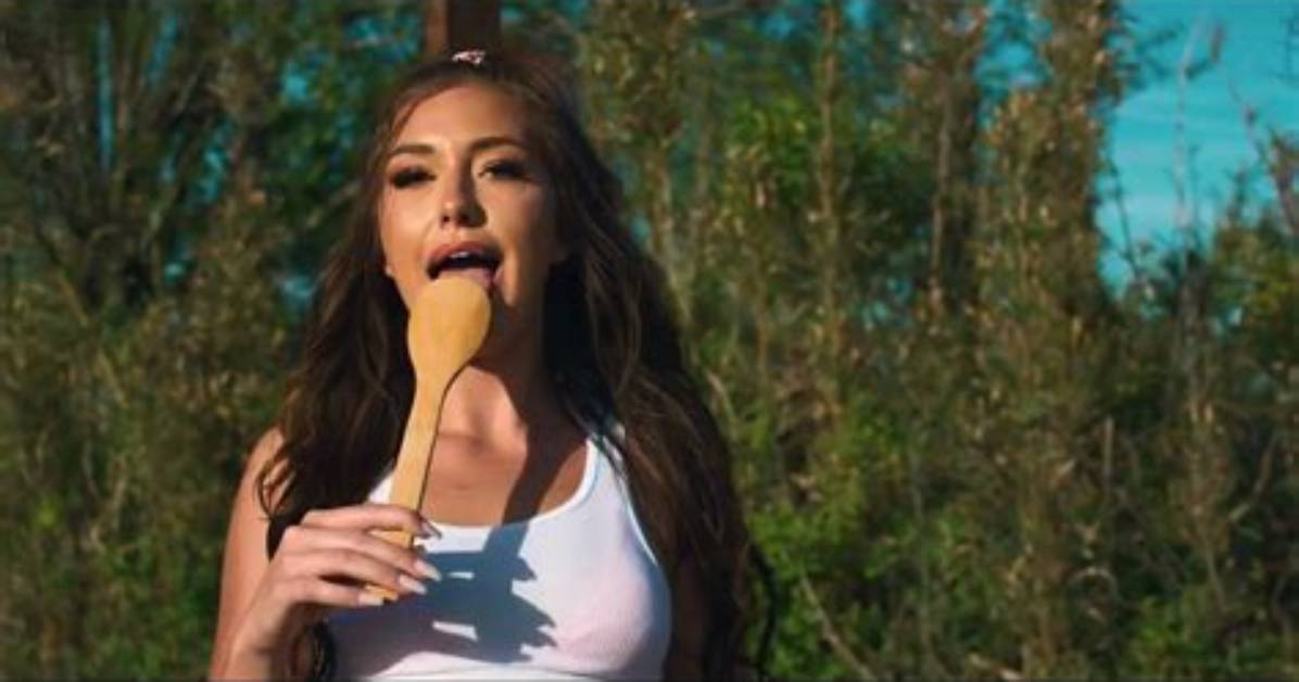 Savannah Dexter: Her Rough Upbringing and More