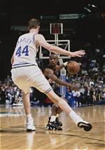 Shawn Bradley Certainly Has His Hands Full with Five Teenage Kids After Split from Ex-Wife