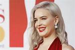 Singer Anne-Marie’s Net Worth Facts | Flying in Private Jets and Luxury Lifestyle