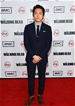 Steven Yeun Height