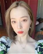 Sulli – Biography, Facts & Life Story