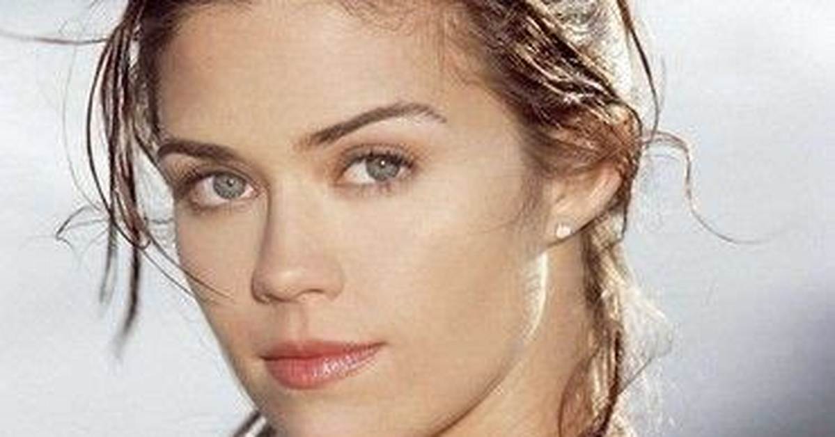 Susan Ward Height