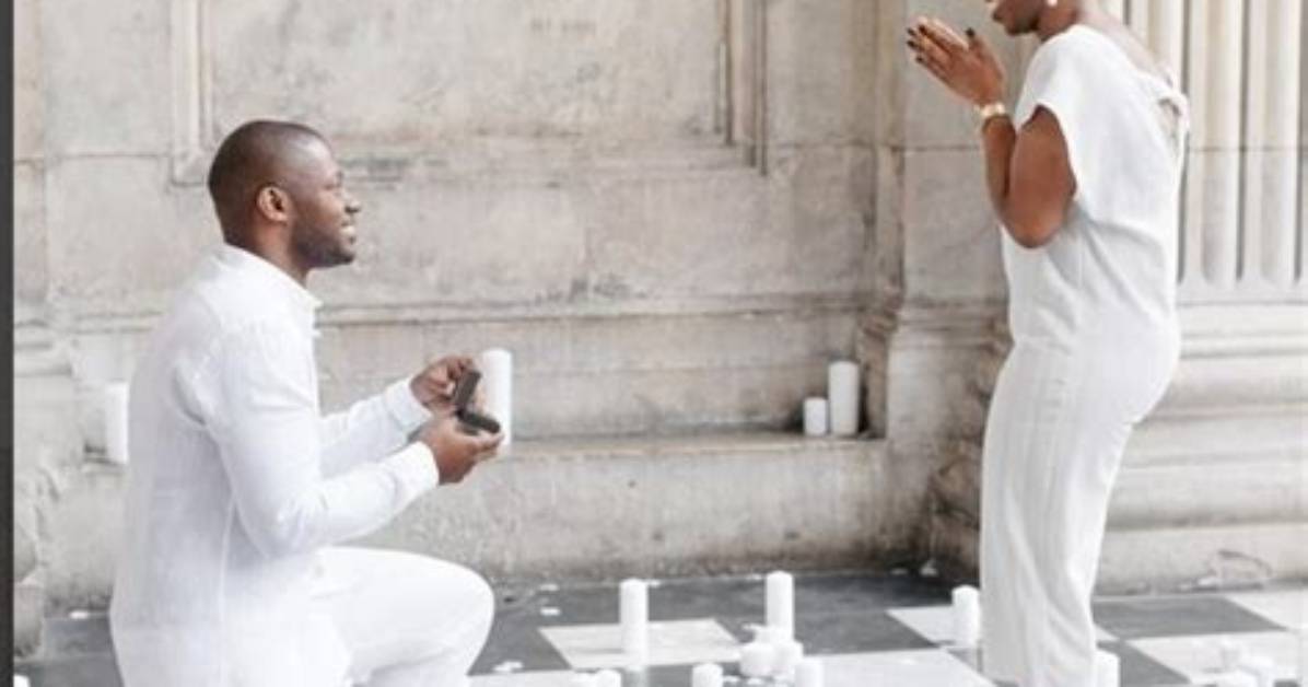 Sweet Moment Nigerian Man Proposes to Beautiful Lady on Aeroplane Goes Viral