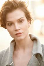 Sylvia Hoeks