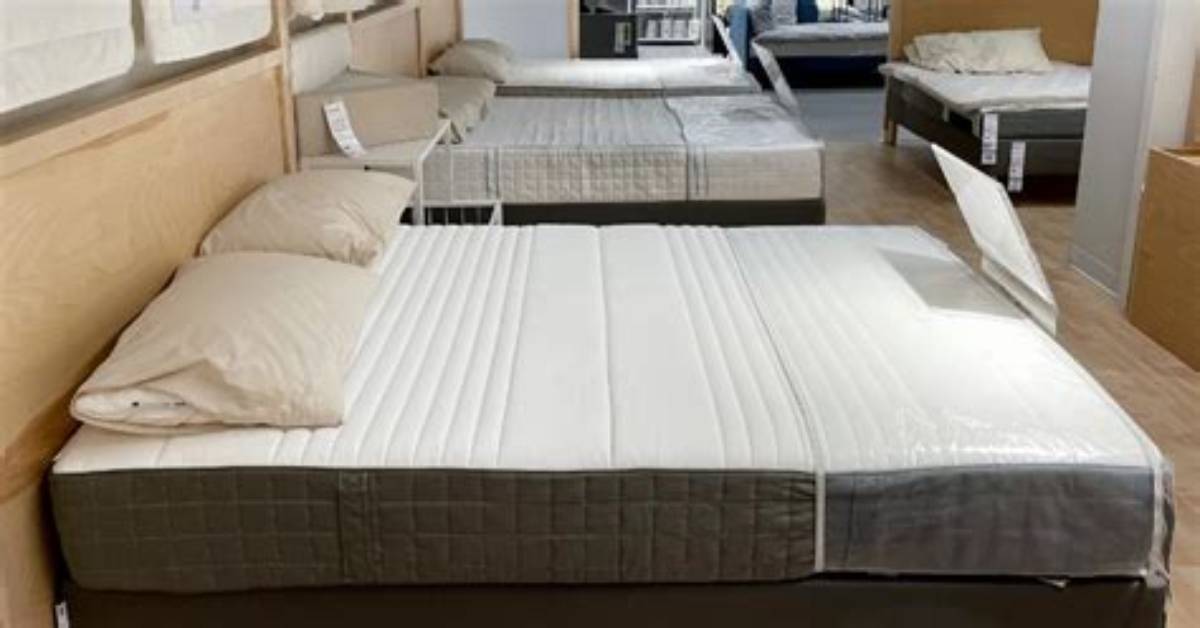 Tiktokers Reveal How "Cheap" Mattresses May Be Harmful to Your Health