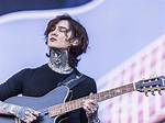 Tim Henson Gender: Is He Trans? Sexuality and Wife 2024