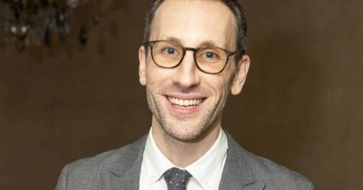 Tom Costello