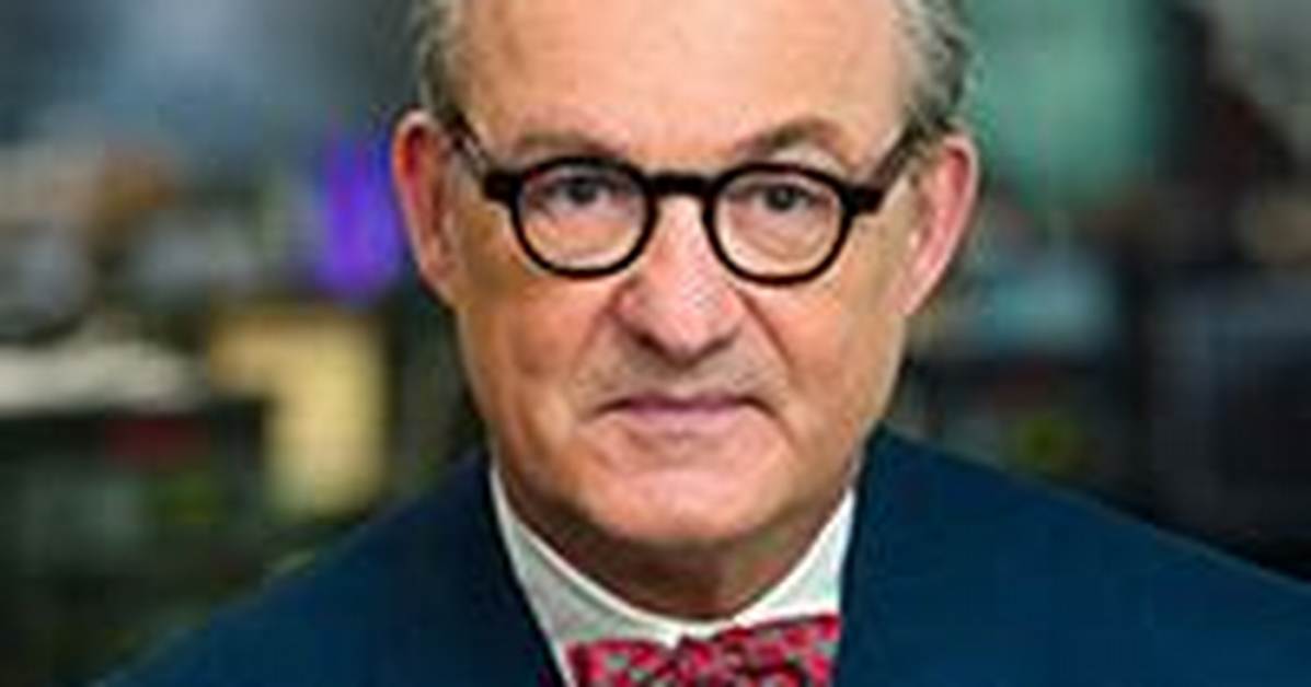 Tom Keene Bloomberg Surveillance, Bio, Wiki, Age, Height, Wife, Salary, and Net Worth