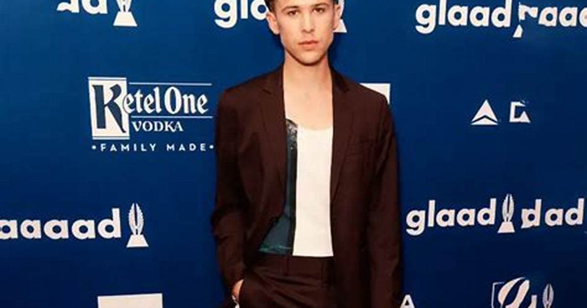 Tommy Dorfman Says Today Is About Clarity as She Come out as a Trans Woman