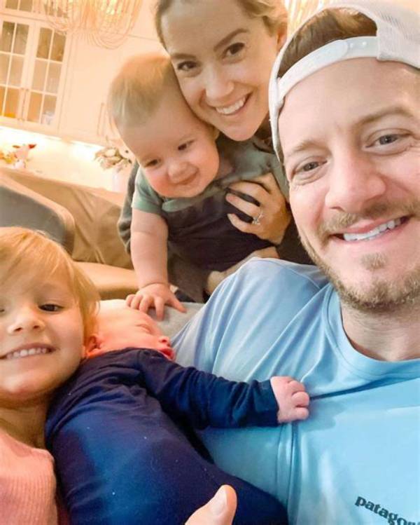 Tyler Hubbard Celebrates the Little Things in New Single “Back There Right Now” – Celeb Secrets Country
