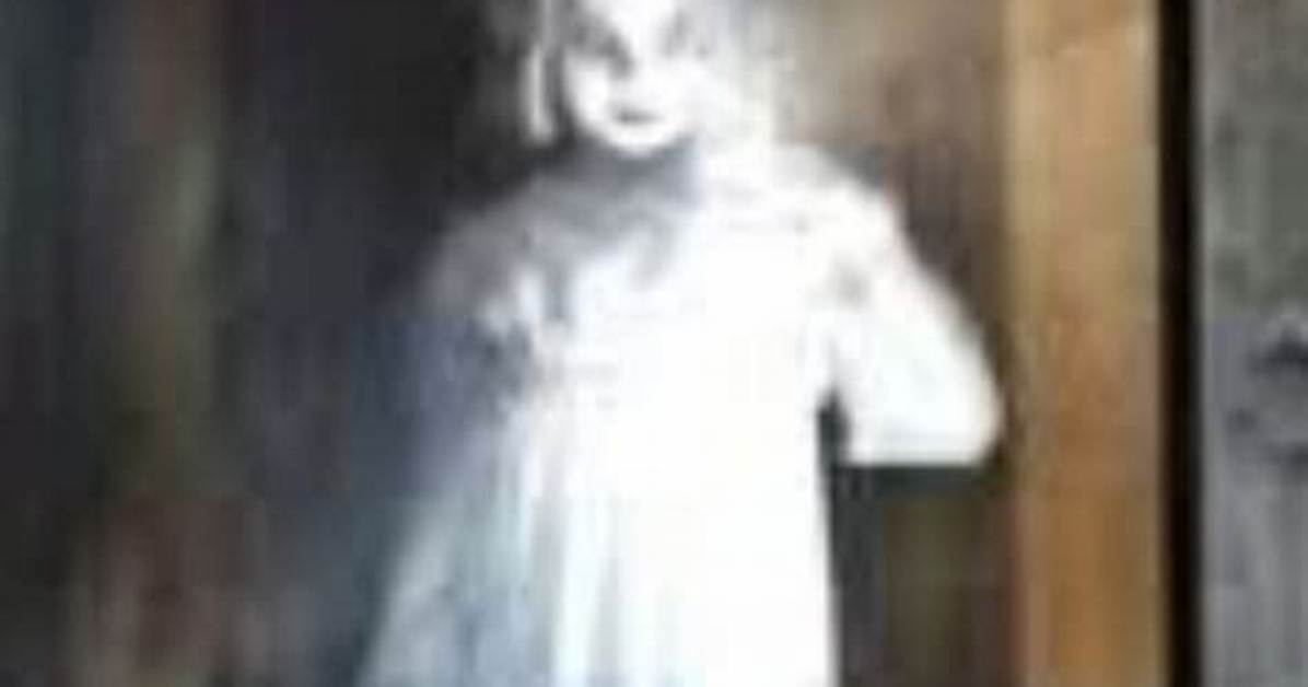 Viewers Spot "Ghost" of a Little Girl in Netflix's 'American Murder' Documentary