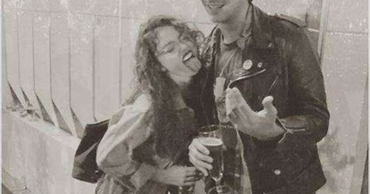 Wells Adam & Girlfriend Romance Just Upped! Closely Dating, Moves in Together