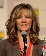 Wendy Schaal – Biography, Facts & Life Story