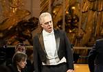Who Is Baritone Alejandro Meerapfel Wife? Kids and Family