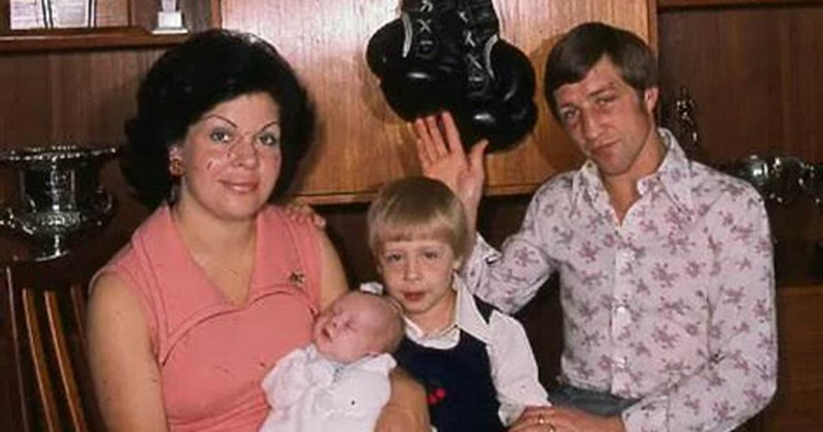 Who Is Ken Buchanan Wife Carol? Family & Net Worth