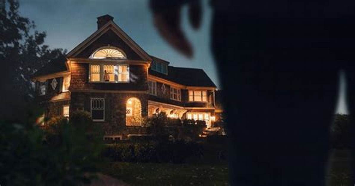 Who Owns the Infamous Watcher House in 2022?