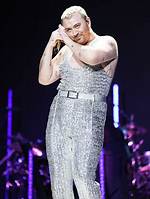 Woman Catches Top Singer Sam Smith Making a Tiktok Outside Her Window, Video Raises Funny Reactions