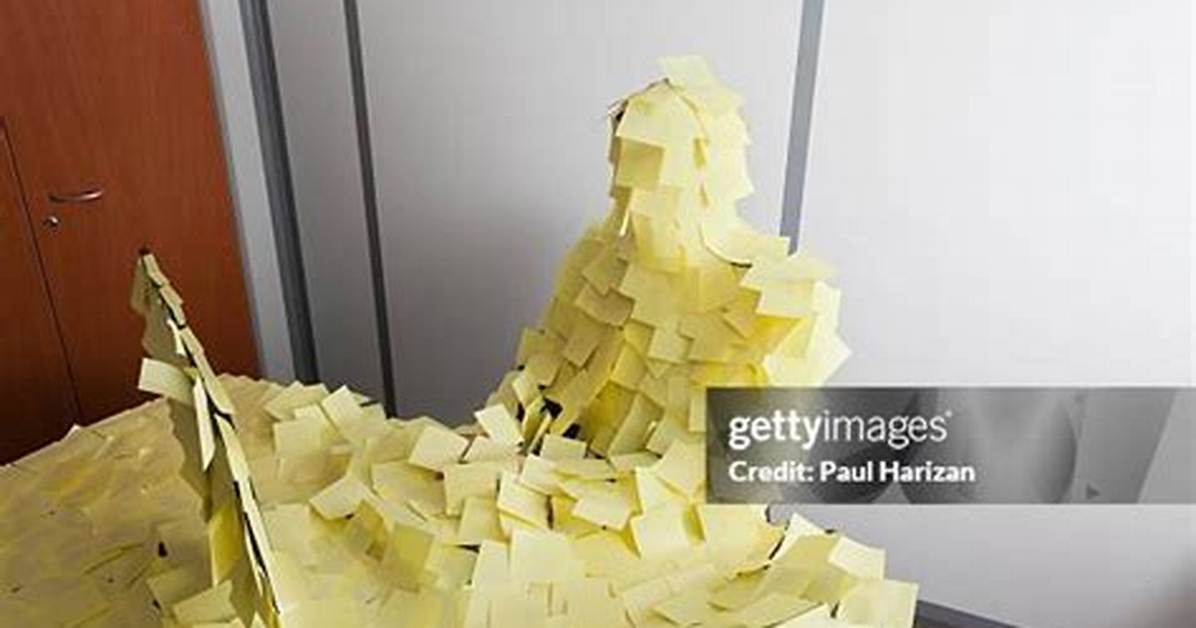 Woman Stuck Funny Post-Its All over Walmart to Lighten the Mood During the Quarantine